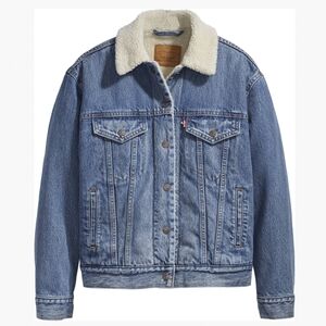 NWT Levi’s Ex-boyfriend Sherpa Trucker Jacket, Size S